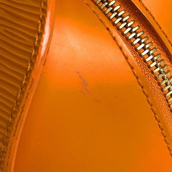 Louis Vuitton Soufflot Shoulder Tube Handbag Epi Mandarin Orange - Picture 5 of 6